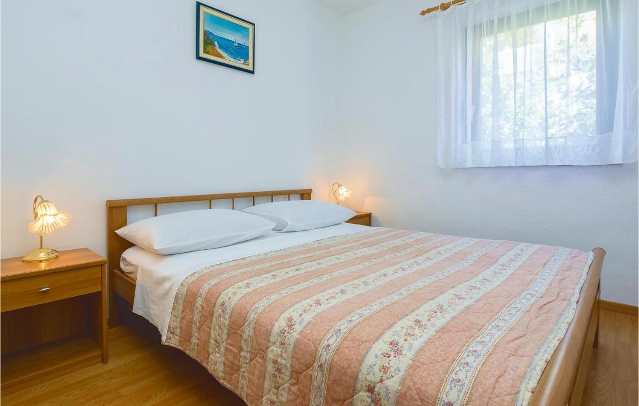 Cozy Apartment In Lokva Rogoznica With Wifi Exterior photo
